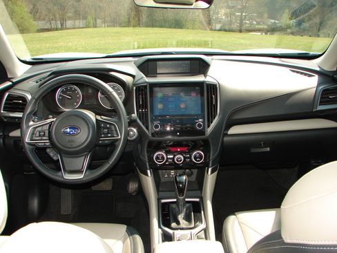 Used 2022 Subaru Forester Limited image 6