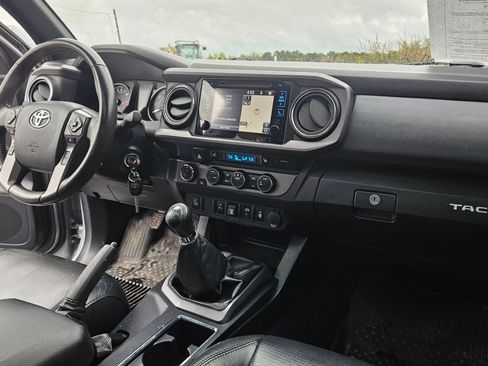 Used 2019 Toyota Tacoma image 16