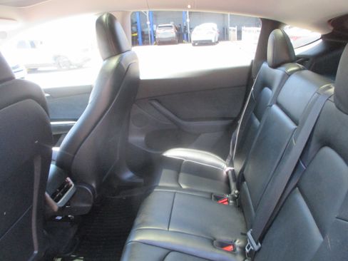Used 2023 Tesla Model Y AWD image 14