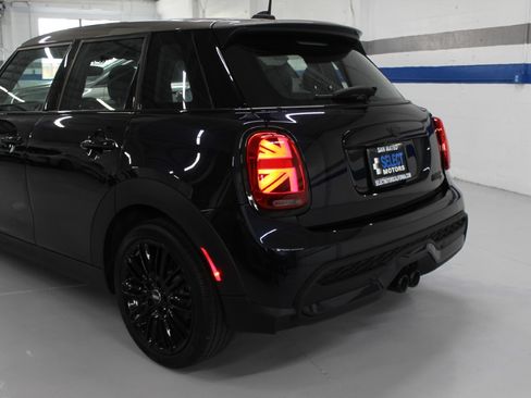 Used 2023 MINI Cooper S 4-Door Hardtop FWD image 9