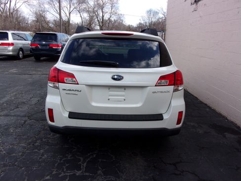 Used 2013 Subaru Outback 2.5i Premium image 5