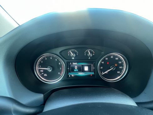 Used 2019 Buick Enclave Essence FWD image 11