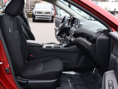 Used 2024 Nissan Sentra SV image 15