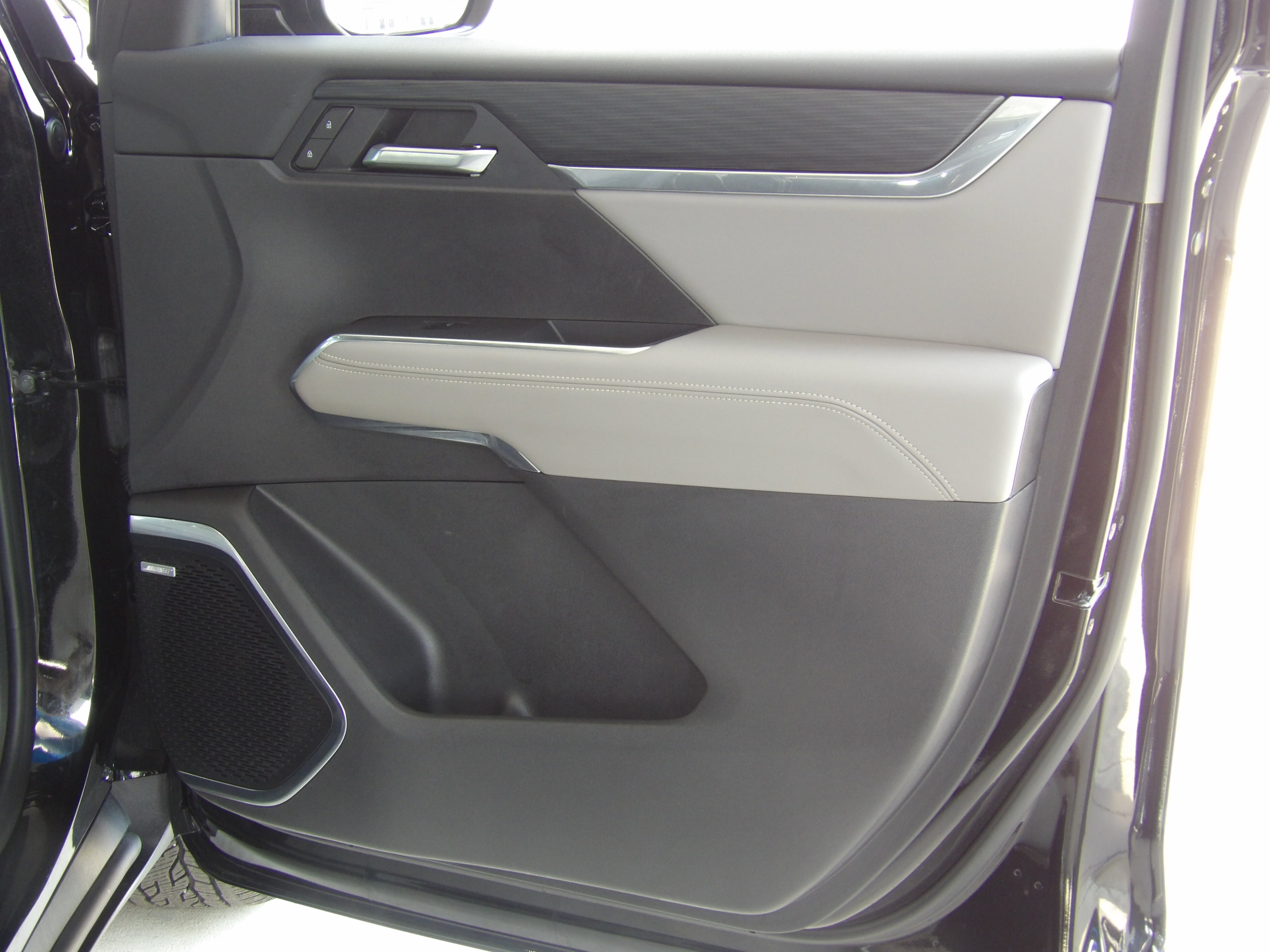 Used 2026 GMC Acadia FWD Elevation image 22