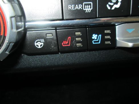 Used 2023 Ford F250 4x4 Crew Cab Lariat image 21