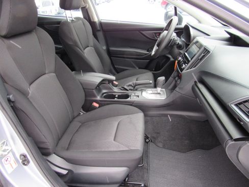 Used 2019 Subaru Impreza 2.0i Premium image 18