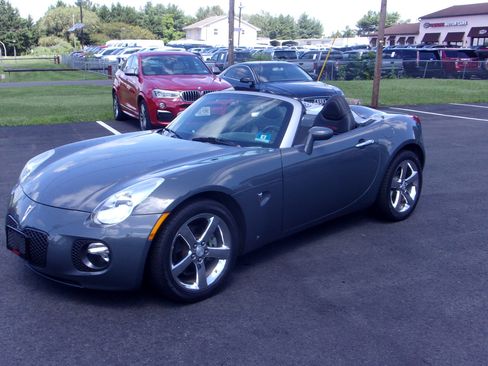 Used 2008 Pontiac Solstice GXP Convertible RWD image 16