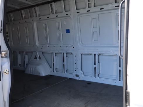Used 2022 Mercedes-Benz Sprinter 2500 image 22