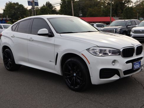 Used 2018 BMW X6 xDrive35i w/ M-Sport Package image 10