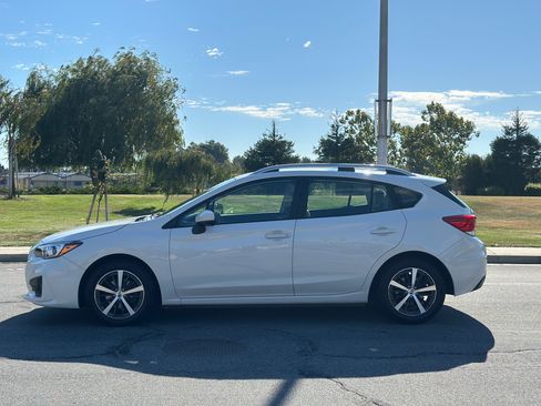 Used 2019 Subaru Impreza 2.0i Premium image 2