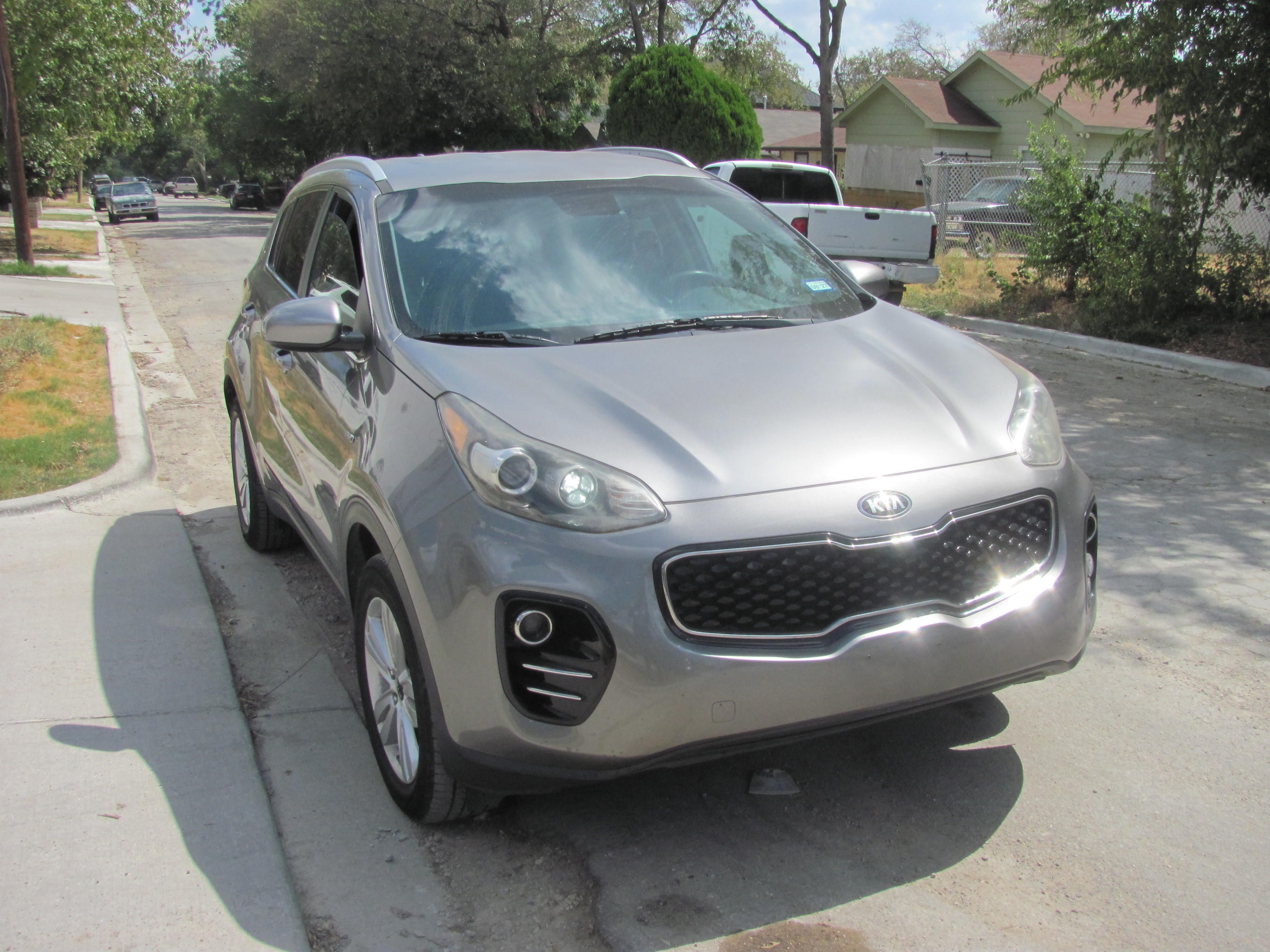 Used 2017 Kia Sportage AWD LX image 2