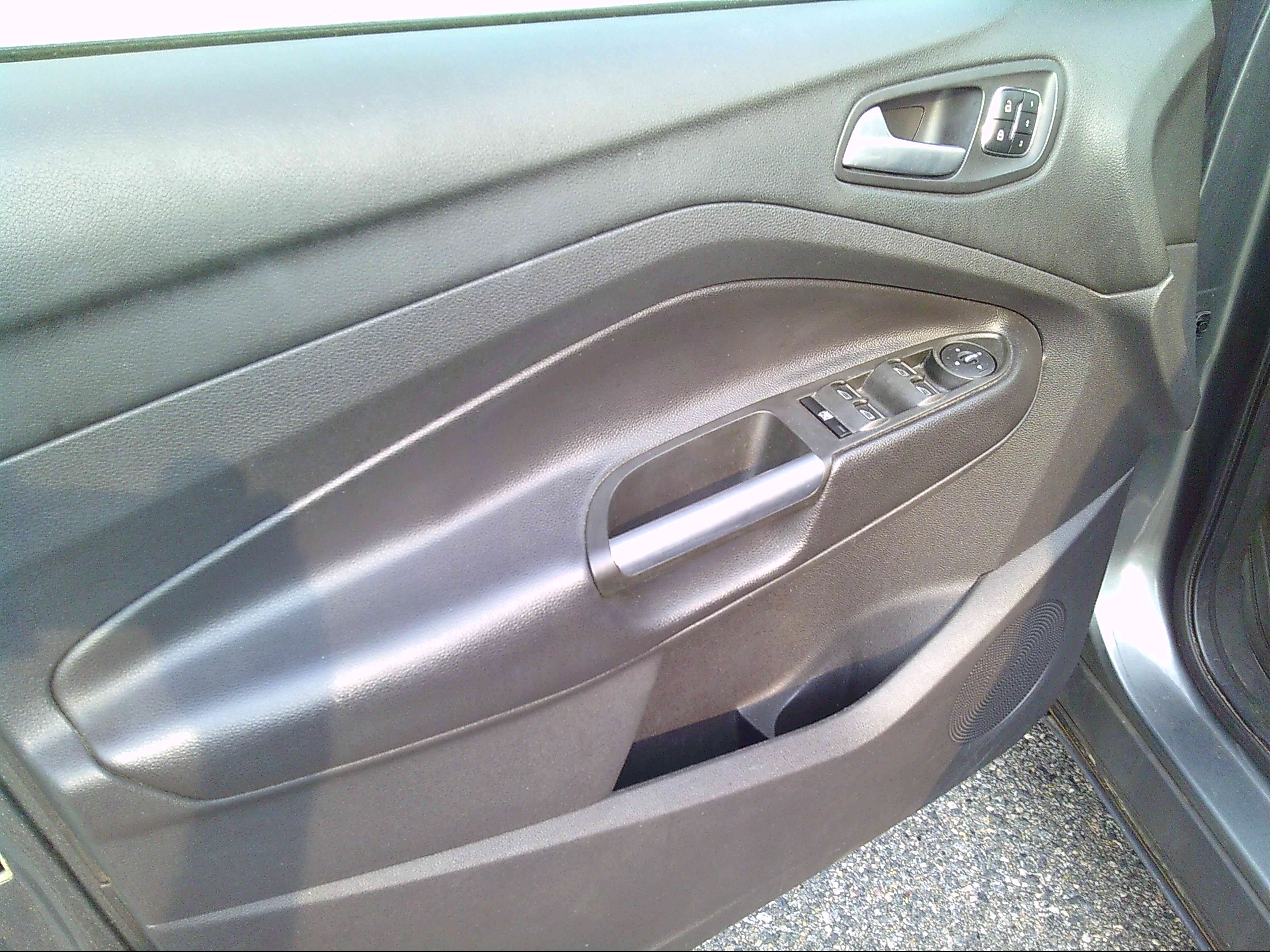 Used 2014 Ford Escape 4WD Titanium image 9