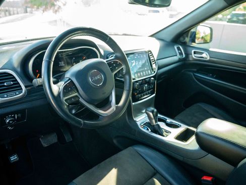 Used 2020 Jeep Grand Cherokee Altitude image 9
