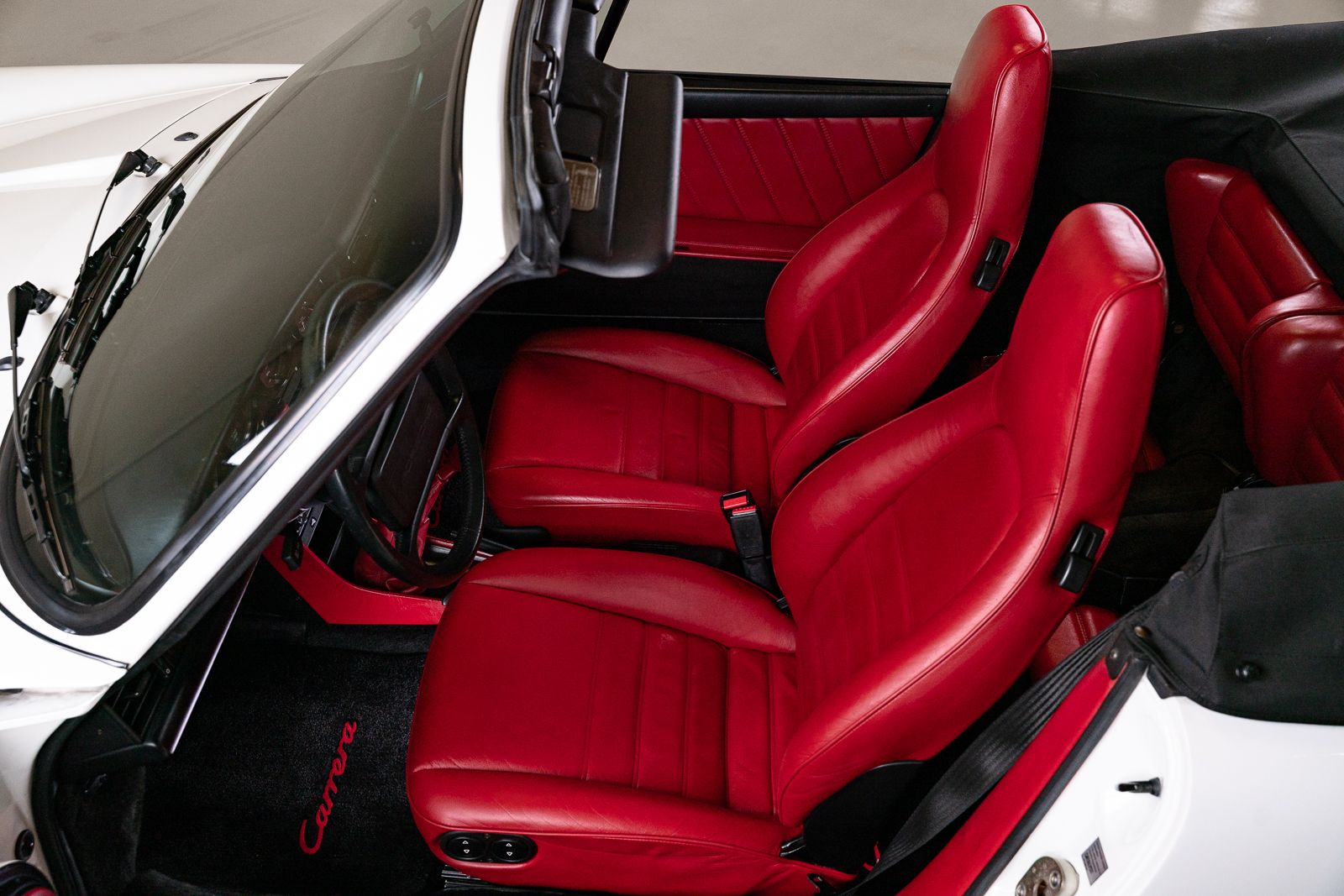 Used 1989 Porsche 911 Carrera Cabriolet RWD image 65
