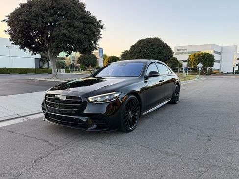 Used 2021 Mercedes-Benz S 580 4MATIC Sedan image 2