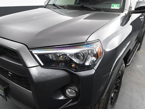 Used 2018 Toyota 4Runner SR5 image 9
