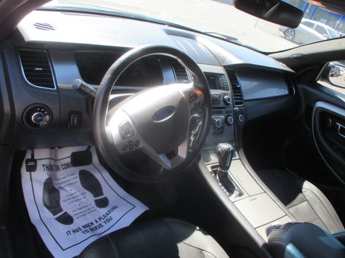 Used 2015 Ford Taurus SEL image 4