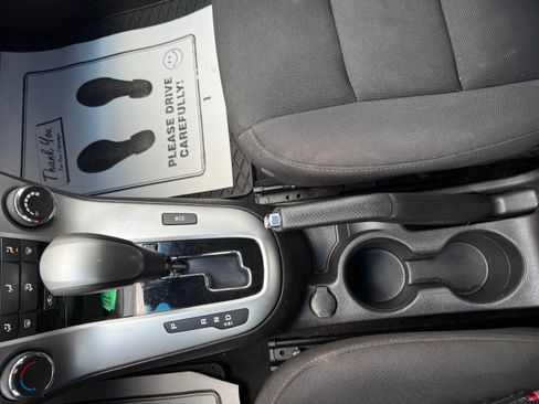 Used 2016 Chevrolet Cruze LT FWD image 14