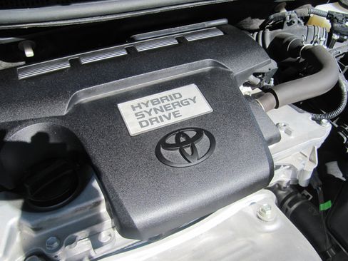 Used 2012 Toyota Camry Hybrid FWD image 21