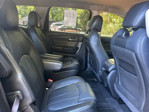 Used 2015 Chevrolet Traverse AWD LT w/ 1LT image 25