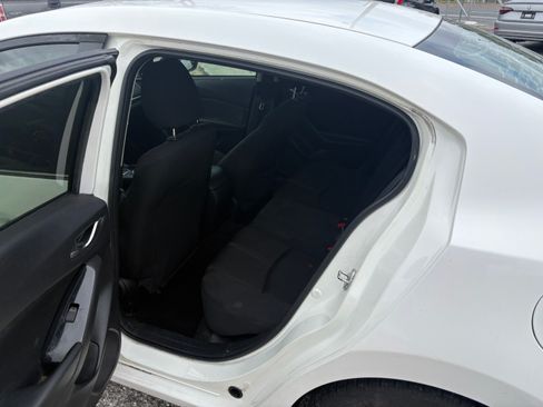 Used 2018 MAZDA MAZDA3 S FWD Sedan 2.5L 4-Cyl image 7