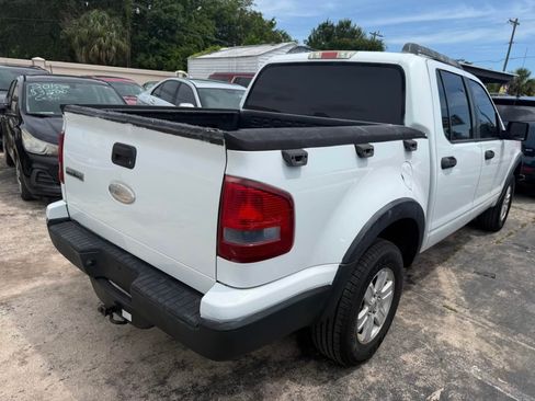 Used 2007 Ford Explorer Sport Trac 2WD XLT image 2