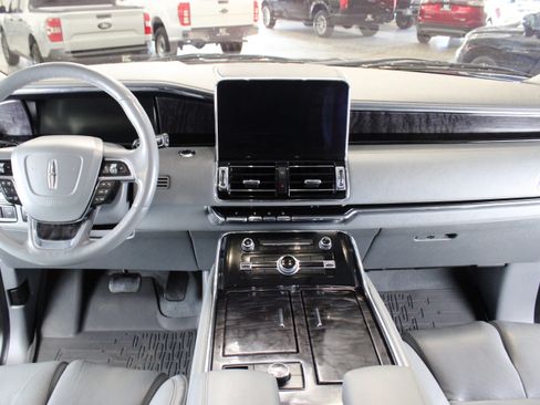 Used 2020 Lincoln Navigator Luxury image 5