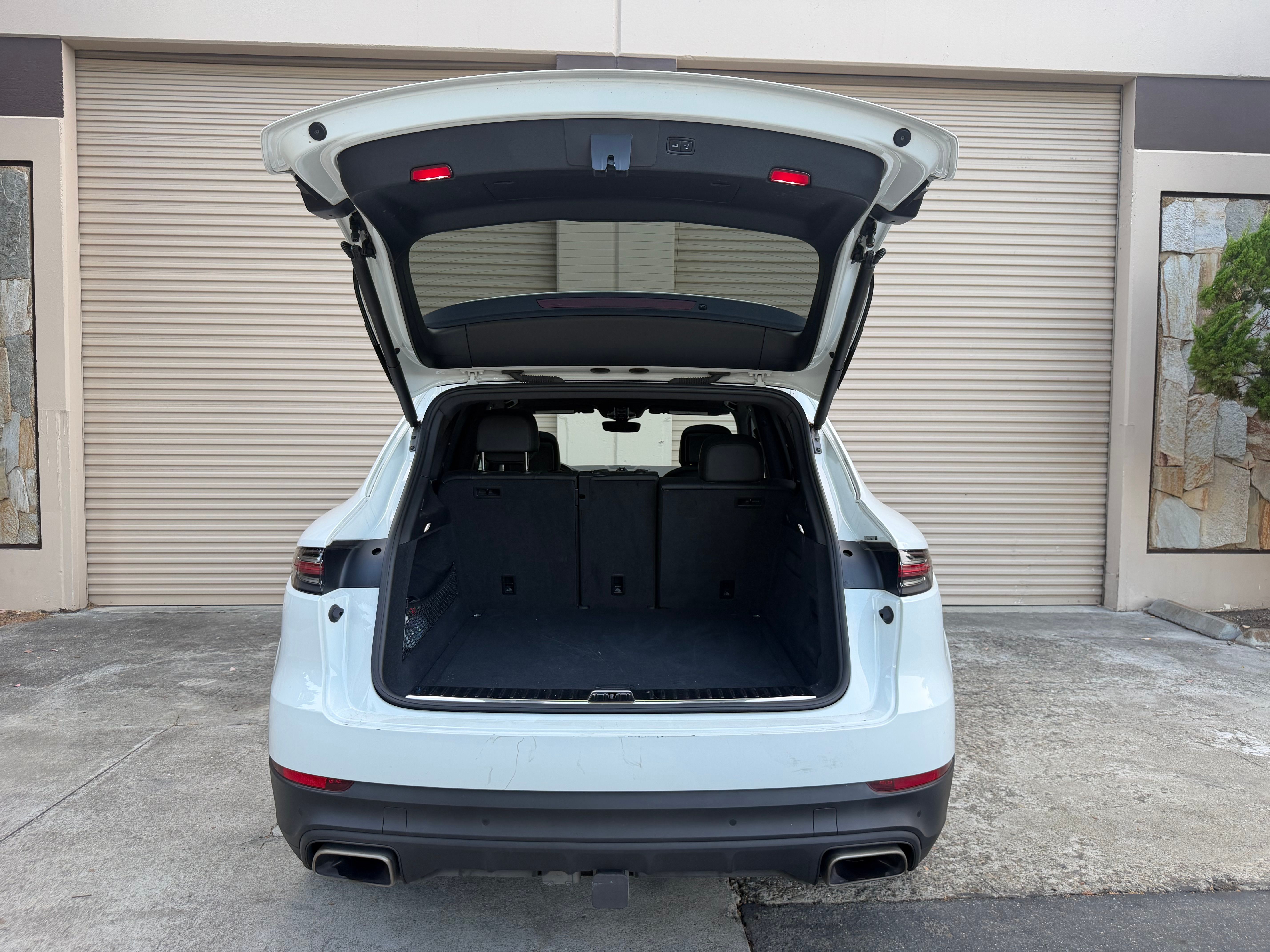 Used 2019 Porsche Cayenne UNAVAIL AWD/4WD image 12