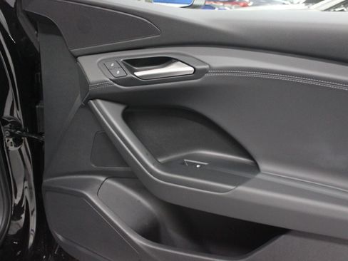 Used 2025 Audi Q6 e-tron Premium image 40