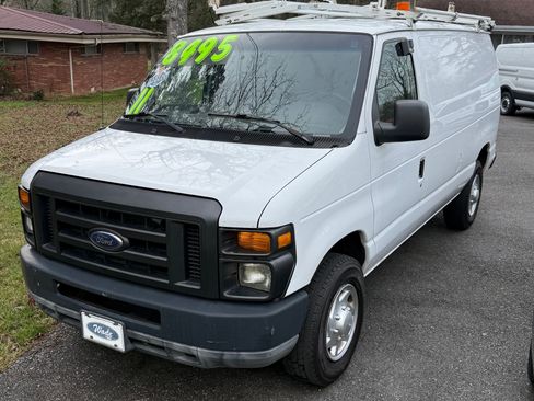 Used 2011 Ford E-250 and Econoline 250 image 1