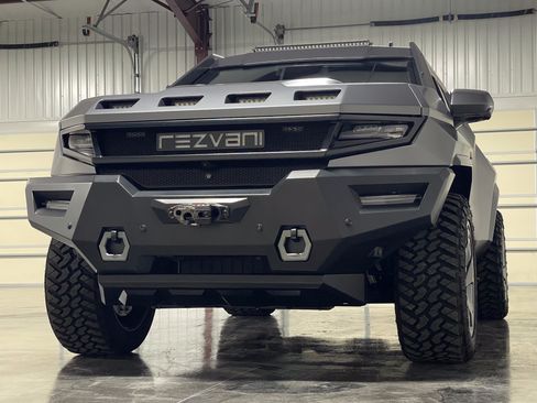 Used 2023 Cadillac Escalade Platinum Luxury image 8