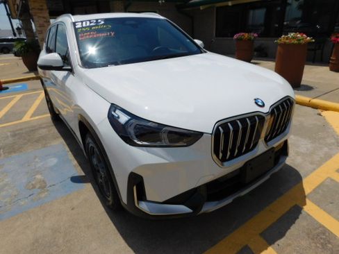 Used 2025 BMW X1 xDrive28i image 1