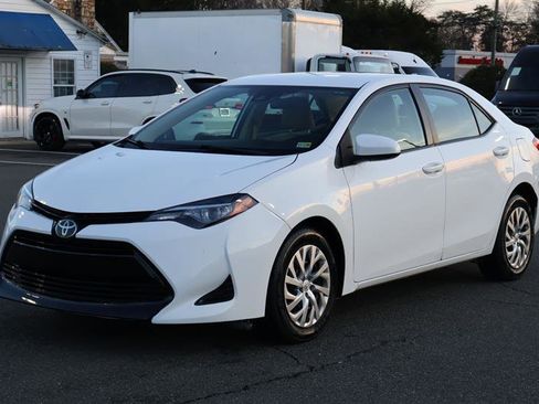 Used 2019 Toyota Corolla LE image 4