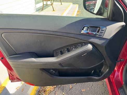 Used 2013 Kia Optima SX image 8