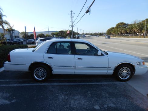 Used 2000 Mercury Grand Marquis GS image 6