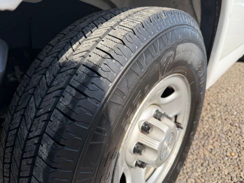 Used 2020 Chevrolet Express 2500 image 20