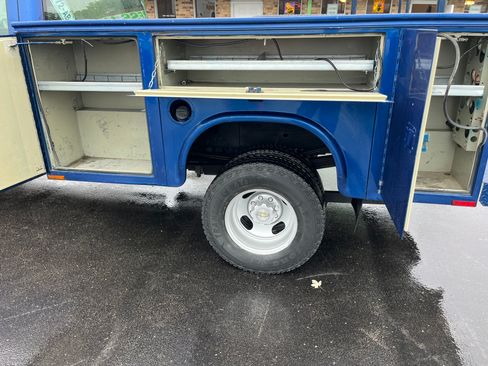 Used 2004 Chevrolet Silverado 3500 W/T image 15