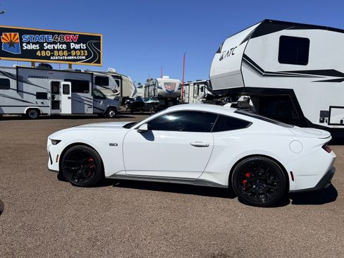 Used 2024 Ford Mustang GT Premium image 2