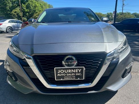 Used 2020 Nissan Altima 2.5 SL FWD image 9
