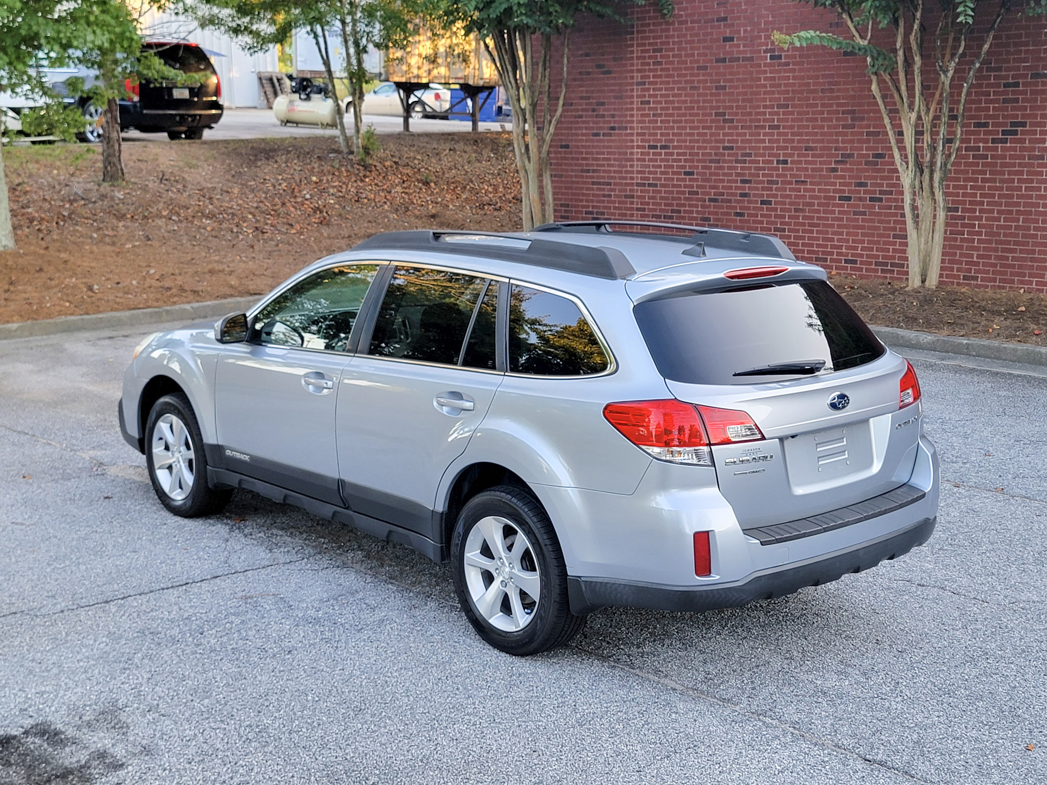 Used 2013 Subaru Outback 2.5i Limited AWD/4WD image 39