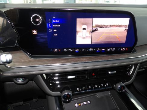 New 2026 Chevrolet Tahoe Premier image 3