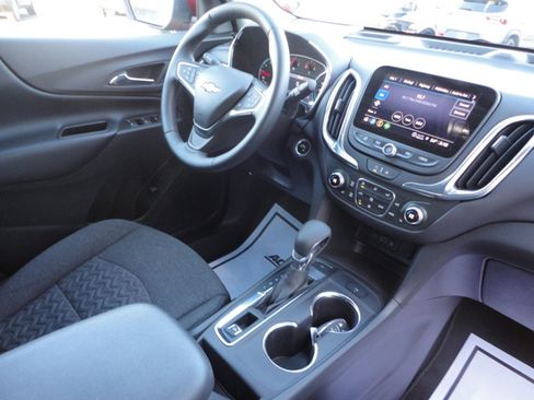 Used 2024 Chevrolet Equinox LT image 24