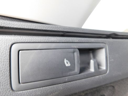 Used 2015 Volkswagen Golf SE image 18