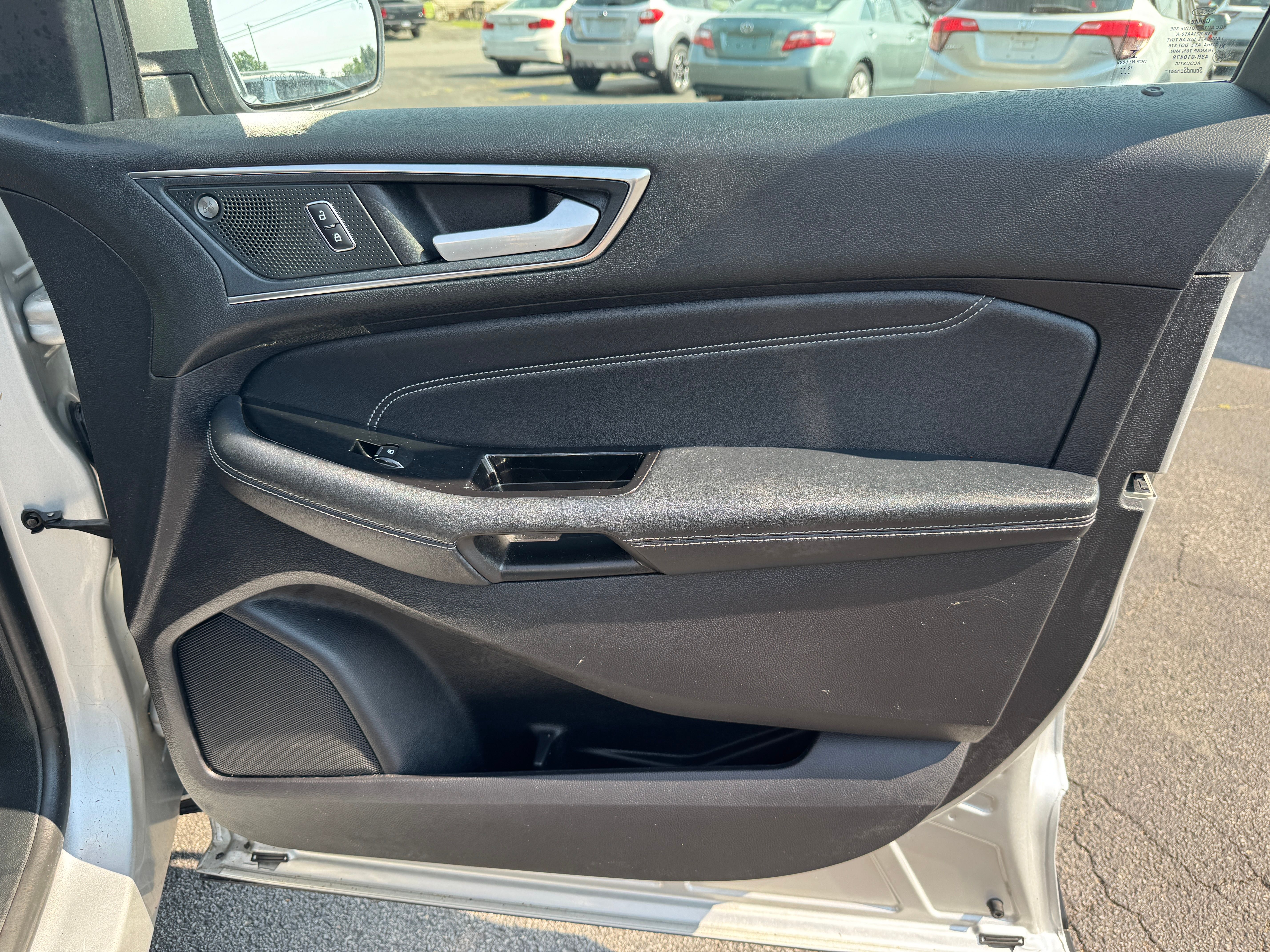 Used 2019 Ford Edge AWD Titanium image 15