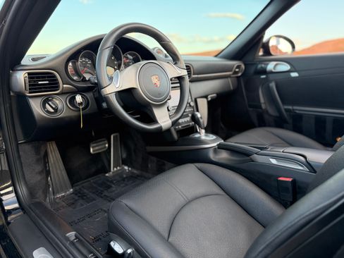 Used 2009 Porsche 911 Cabriolet image 12