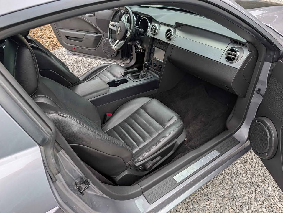 Used 2006 Ford Mustang GT Coupe RWD image 8