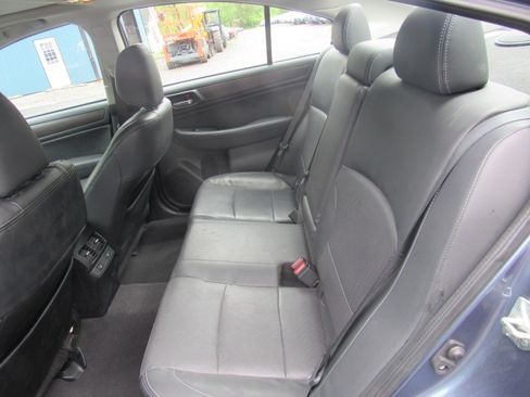 Used 2015 Subaru Legacy 2.5i Limited AWD/4WD image 12
