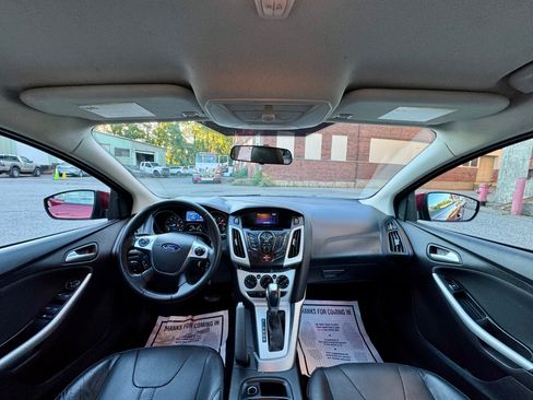 Used 2014 Ford Focus SE image 12