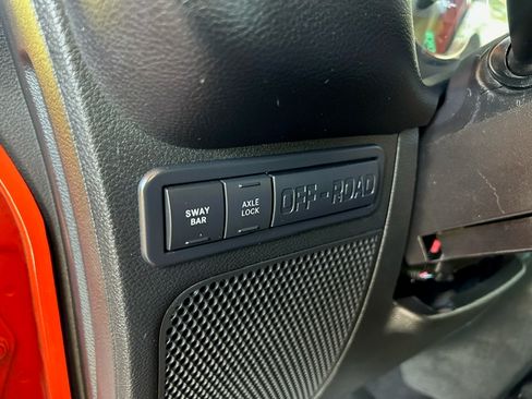 Used 2015 Jeep Wrangler Rubicon image 17