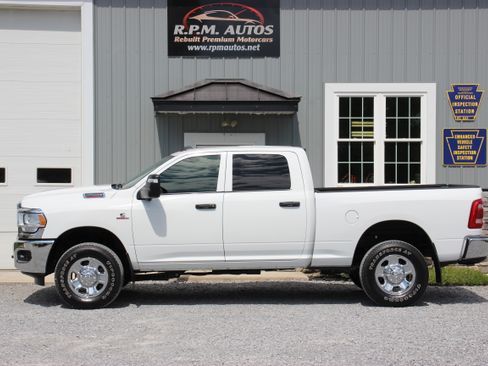 Used 2023 RAM 2500 4x4 Crew Cab Tradesman image 5